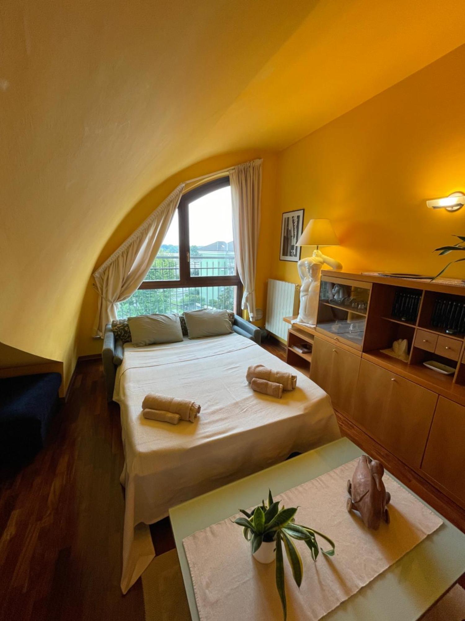 Apartamento Top-Floor Malpensa Gallarate Mxp-Airport Exterior foto